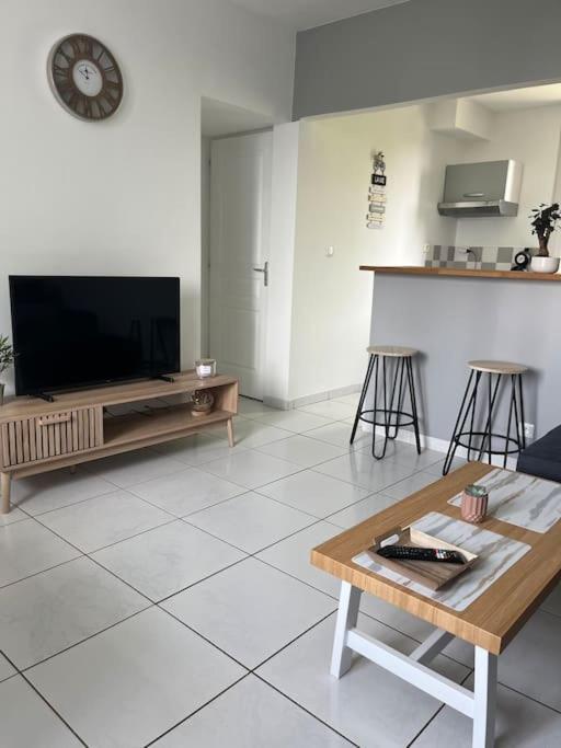 Logement 10 Minutes De Rouen Oissel Exterior photo